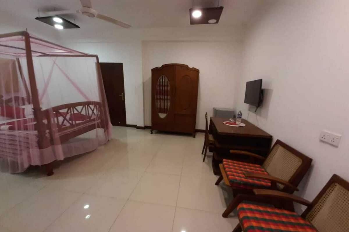 Deluxe Villa | 1 bedroom, pillowtop beds, in-room safe, individually decorated