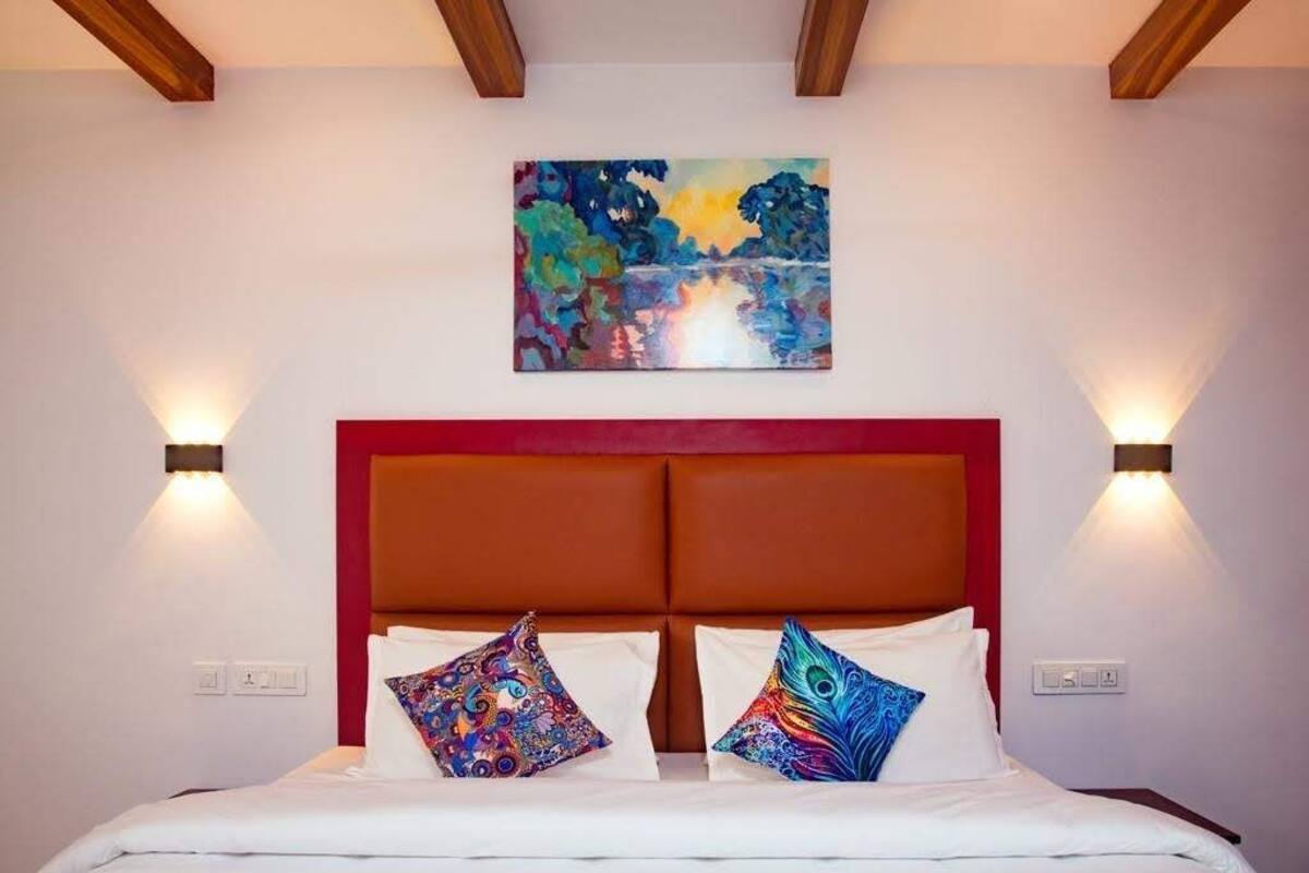Deluxe Villa | Pillowtop beds, in-room safe, desk, WiFi (free)