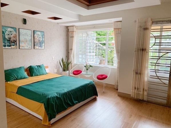 Minibar, desk, iron/ironing board, free WiFi