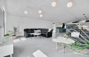 Televisio, pöytäjalkapallopöytä, pöytätennispöytä
