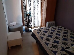 Free WiFi - Arta Hostal (Madrid)