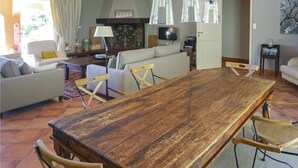 Interior - Beautiful home in Pierrerue (Pierrerue)