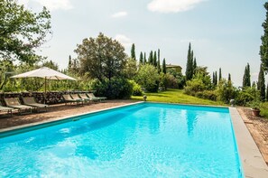 Pool - Stunning private villa for 16 people with WIFI, A/C, private pool, TV, patio and panoramic view (Montalcino)