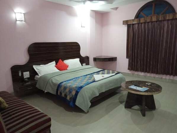 Chambre Standard | Coffres-forts dans les chambres, bureau