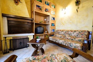 Télévision, cheminée