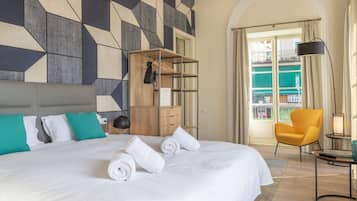 1 bedroom, premium bedding, down comforters, memory foam beds