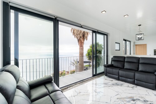 Blue Sea Cottage mit herrlichem Meerblick