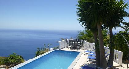 Blue Sea Cottage mit herrlichem Meerblick