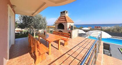 Stilvolle und moderne Meerblickwohnung Giulia