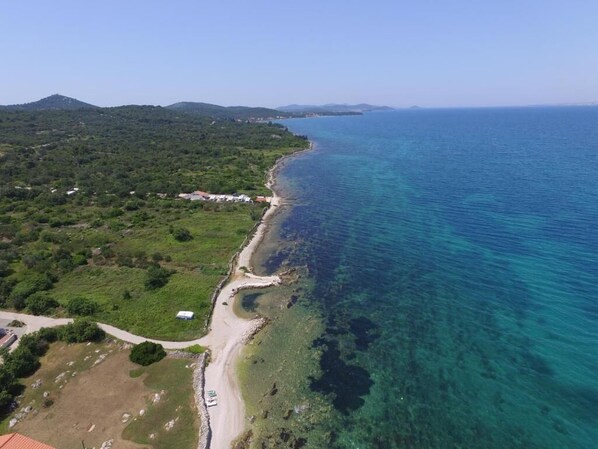 Beach - Stylish and Modern Villa with Pool, step from the beach (Dobropoljana)