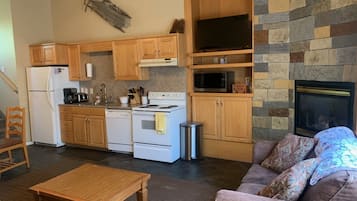TV, fireplace, DVD player