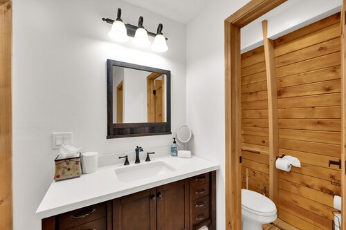 Chalet at Brighton by Cottonwood Lodging