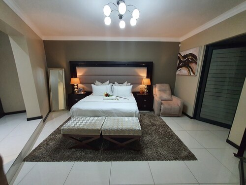 Luxurious Home near O.R Tambo International Airport. Kempton Park  South Africa 