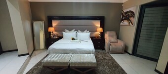 Luxurious Home near O.R Tambo International Airport. Kempton Park  South Africa 
