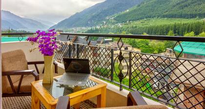 Hotel Monarch Residency Manali