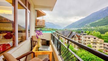 Club Room | Terrace/patio