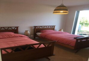 3 bedrooms, iron/ironing board, WiFi, bed sheets - Contemporary house 300 m from the sea (Santec)
