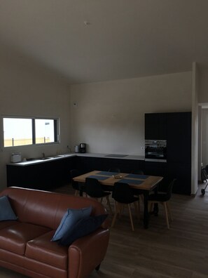 Interior - Contemporary house 300 m from the sea (Santec)