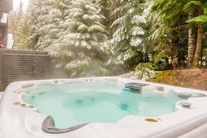 屋外スパ浴槽