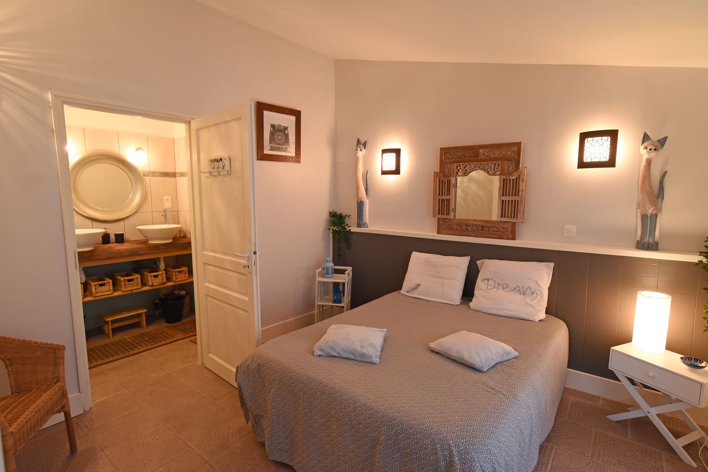 5 dormitorios, tabla de planchar con plancha, wifi y ropa de cama