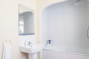 Ilmaiset hygieniatuotteet, hiustenkuivaaja