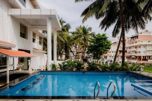 Pool - Krishna Beach Resort and Spa (Colva)
