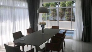 Unclassified image, 4 of 14, button - Smart family 3bedroom (Bang Lamung)