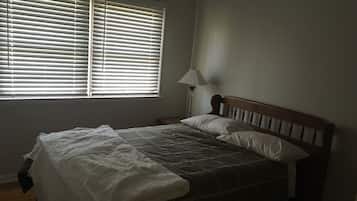 5 bedrooms, WiFi, bed sheets