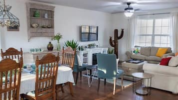 Smart TV, fireplace, DVD player, books