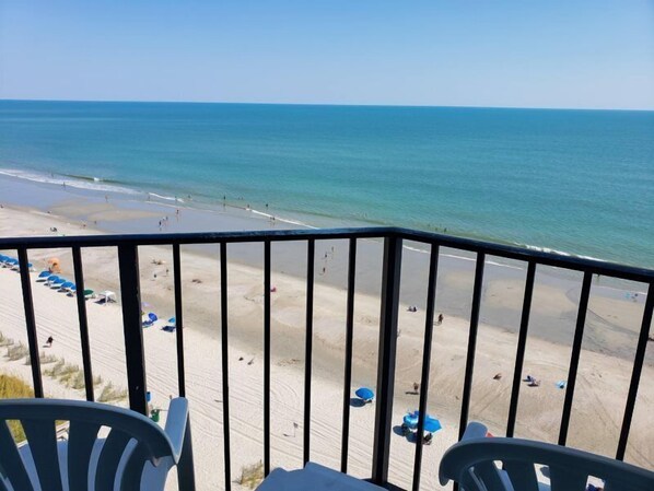 Basic Studio | Balcony