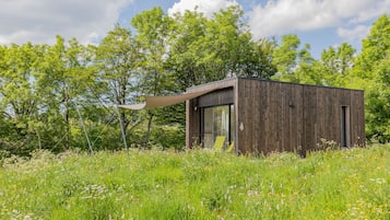 Cottage La Green 1 | 1 bedroom, individually decorated, individually furnished