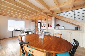 Food court - Terre d'Horizon Auvergne (Chastreix)