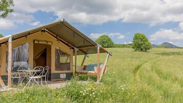 La Lodge 4: Tent, Shared Bathroom | Iron/ironing board (on request), free cots/infant beds