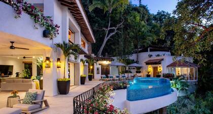 Casa Sueños del Mar - Luxury Ocean View Villa with Chef & Staff