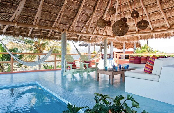 Ulkouima-allas, lämmitetty uima-allas