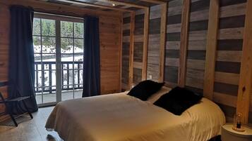 Superior Room, 1 Queen Bed (2) | Premium bedding, memory-foam beds, individually decorated