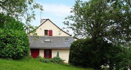 Isolated cottage in the countryside. 5 minutes from all shops