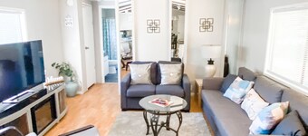 Maison d'hôtes paisible 2brm / 2 salles de bain avec cuisine et buanderie!