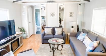 Rauhallinen 2 mh / 2 kylpy vierastalo keittiö ja pesula!