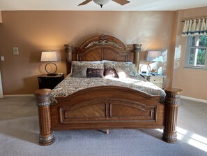 4 bedrooms, iron/ironing board, free WiFi, bed sheets