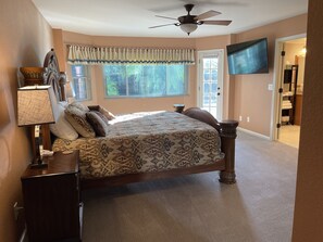 4 bedrooms, iron/ironing board, free WiFi, bed sheets - Scottsdale Home with large floor plan Private free heated Pool fire pit  (Scottsdale)