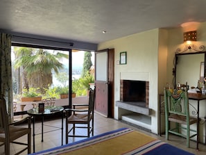 Junior Double Room | In-room safe, desk, blackout drapes, iron/ironing board - Hotel Villas Paraiso (Valle de Bravo)