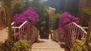 Property grounds - Magnificent quiet apartment close to everything with swimming pool. (Benitachell)