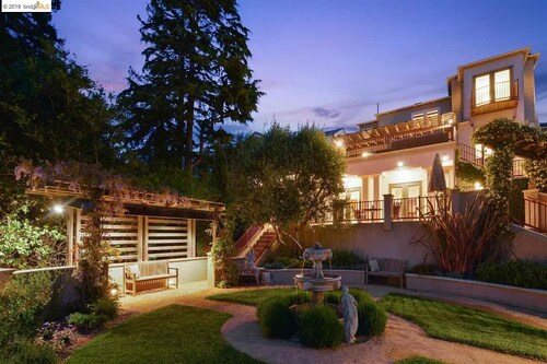 Quiet, Elegant Apartment With Beautiful Views & Terraced Gardens