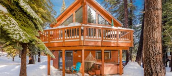 Lyons Den_Hot Tub, Shuffleboard, (3) Arcades + HOA Amenity Passes (Gym / Sauna / Pool)