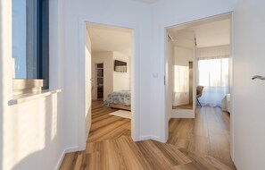 5 bedrooms, in-room safe, travel cot, free WiFi
