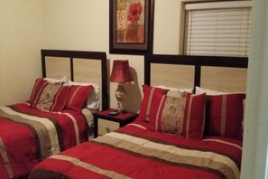 4 bedrooms, iron/ironing board, free WiFi, bed sheets