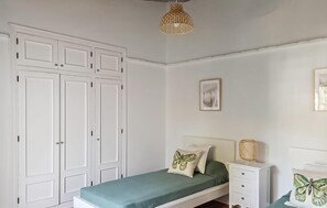 3 chambres, lit parapluie, Wi-Fi gratuit, draps fournis