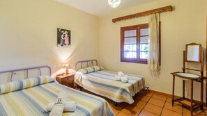 3 Schlafzimmer, Bügeleisen/Bügelbrett, Reisekinderbett, WLAN