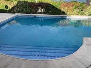 Pool - Cuesta del Reloj House (Piedralaves)